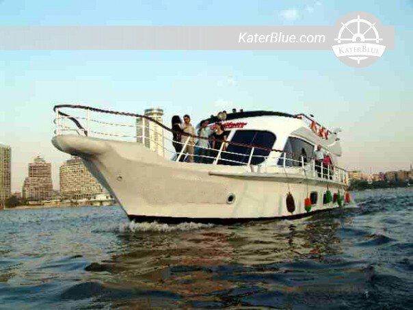 2-Hour Luxury Yacht Sailing Charter in Giza, Egypt