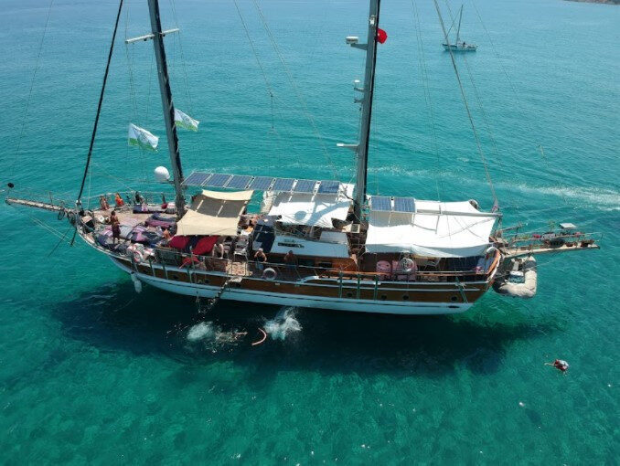 9 Hours Luxury Private Gulet DayTour Charter in Girne, North Cyprus