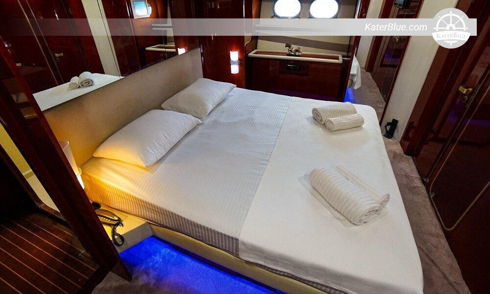 26m motor yacht for charter in Bodrum, Turkey