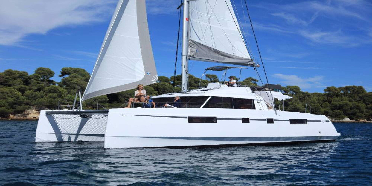 2019 built 6 cabins catamaran Nautitech 46 Fly