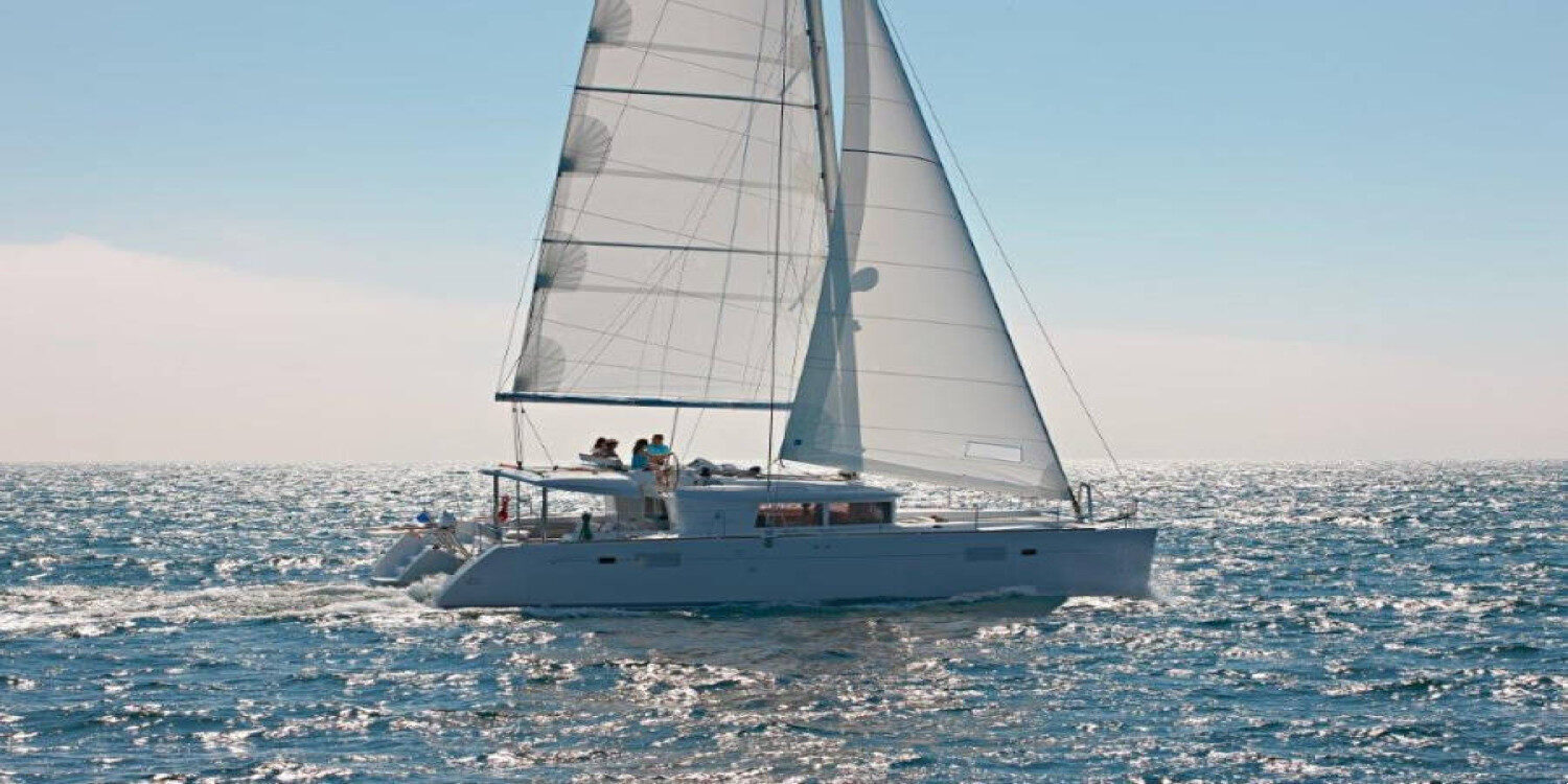 Weekly Skippered catamaran Lagoon 450 F Athens-Greece