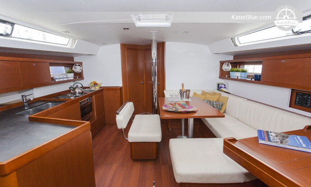 4 cabins sailing yacht Oceanis 45 Lefkada-Greece