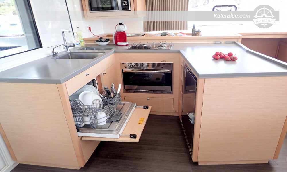 Weekly charter on a luxurious Catamaran in Hvar-Croatia